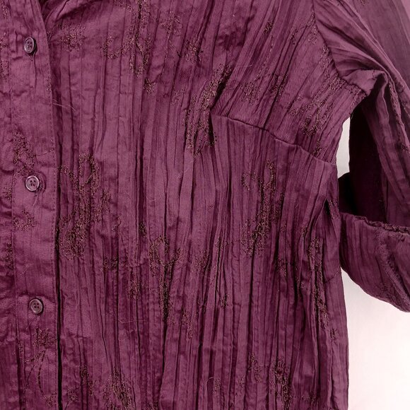 ❤️5/$15💚 St. John's Bay Dark Purple Button Up 3/4 Sleeve Crinkled Blouse EUC - Picture 3 of 5
